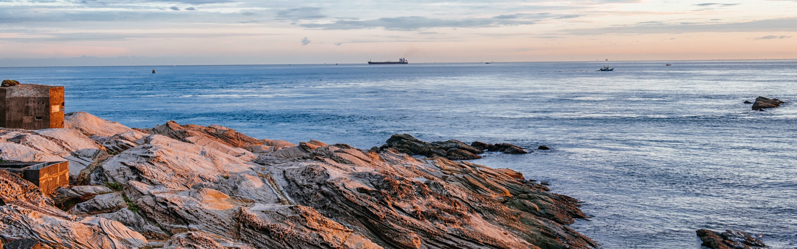 One Day Private Yehliu Geopark & Tamsui Harbor Meeting the Western Tour